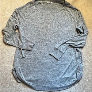 GAP Heather Gray Long Sleeve Women's Top